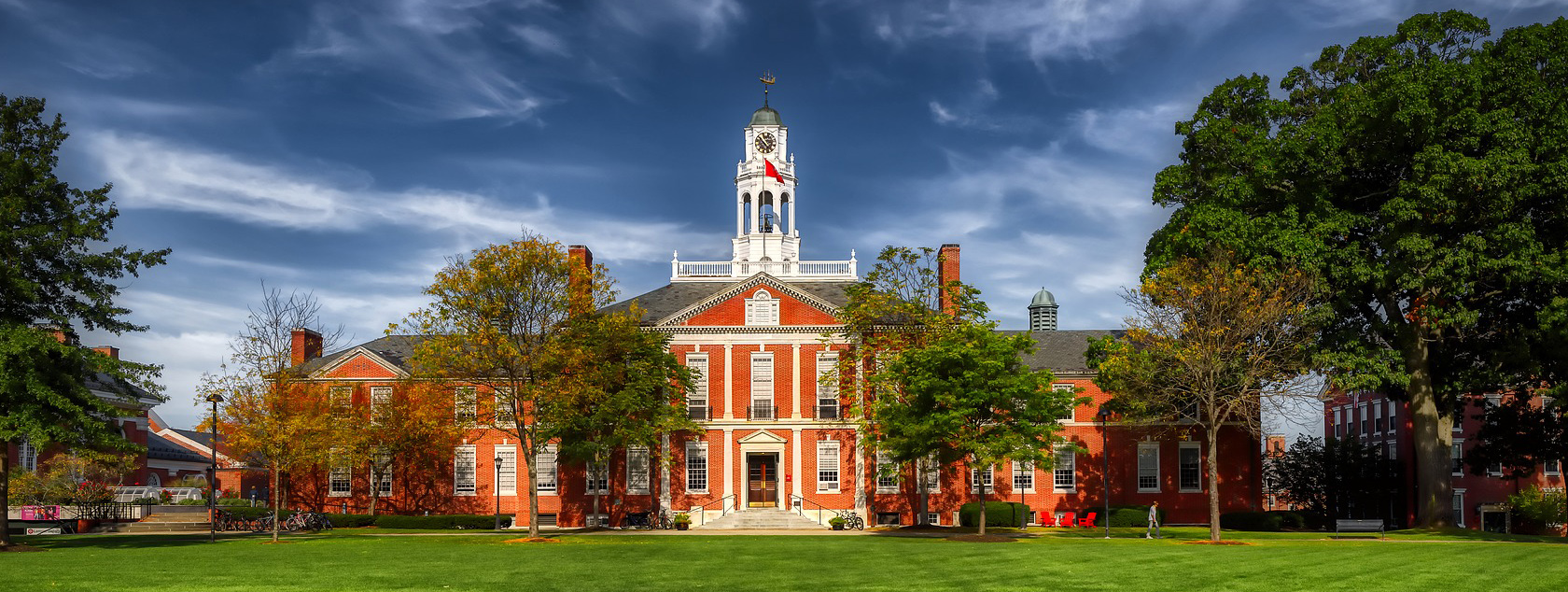 Large brick building on a college campus.